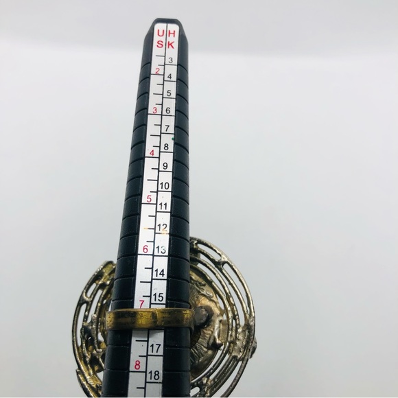 Unique ring - Picture 6 of 7